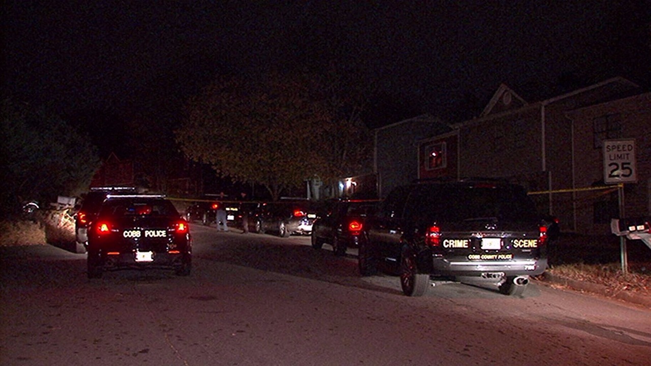 Overnight shooting in Cobb County under investigation